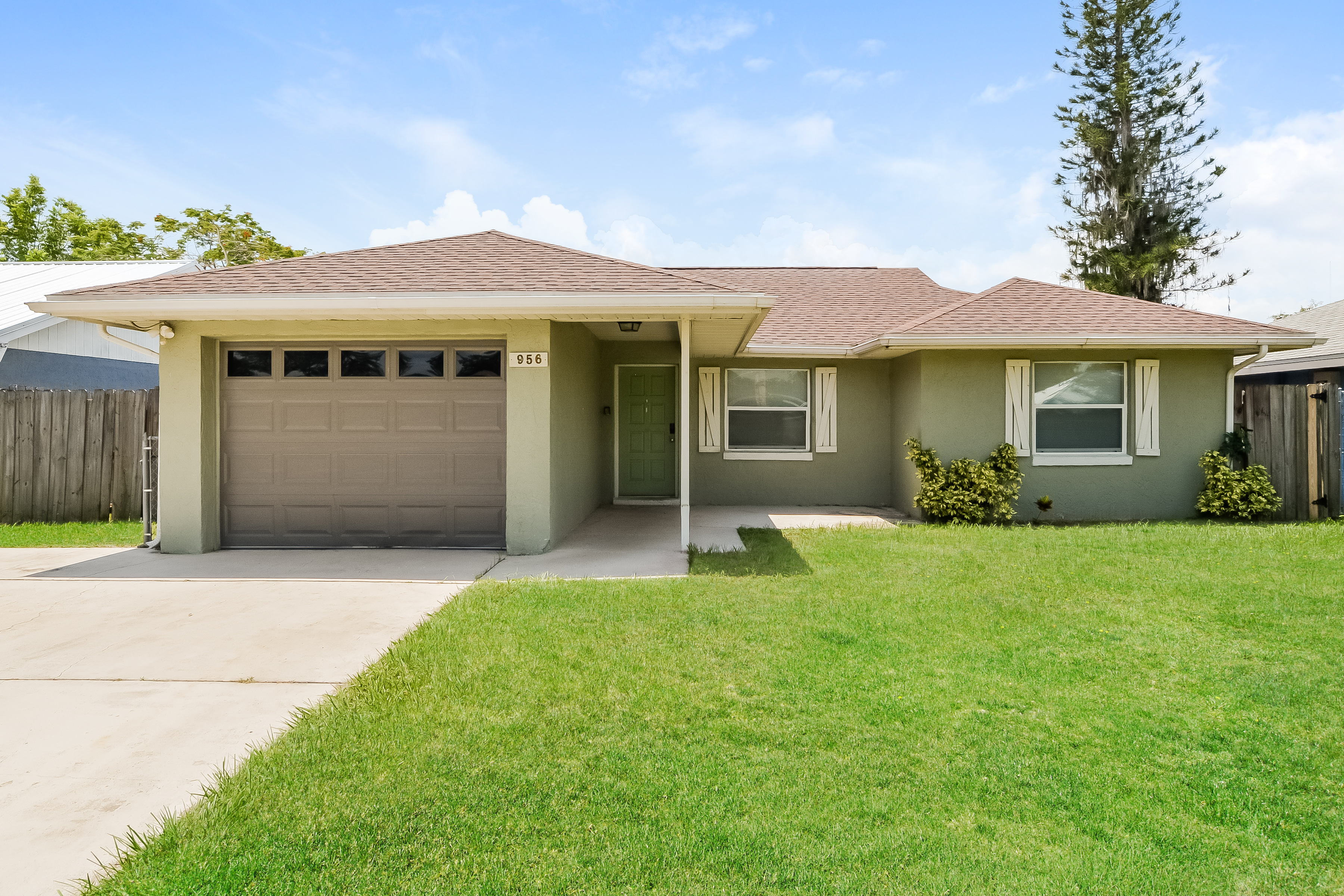 956 SUNSHINE WAY SW WINTER HAVEN, FL 33880